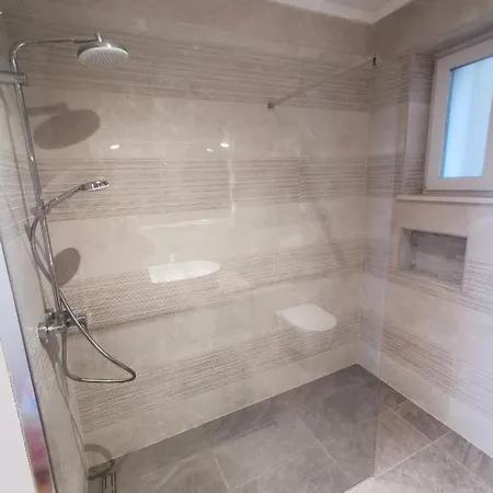 Dubrovniks Views From A Spacious Terrace アパート *