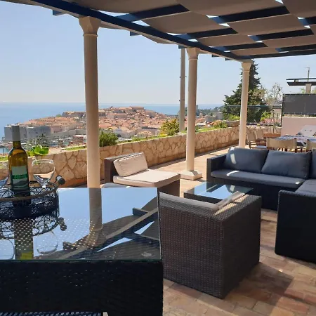 Dubrovniks Views From A Spacious Terrace * ドゥブロブニク