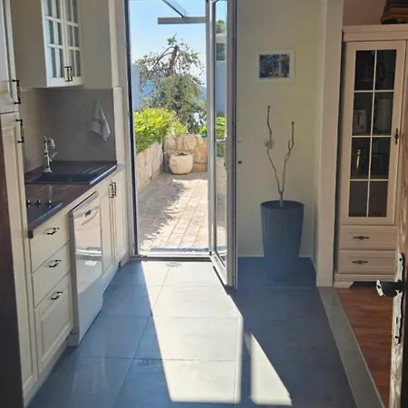 Dubrovniks Views From A Spacious Terrace Апартаменты *